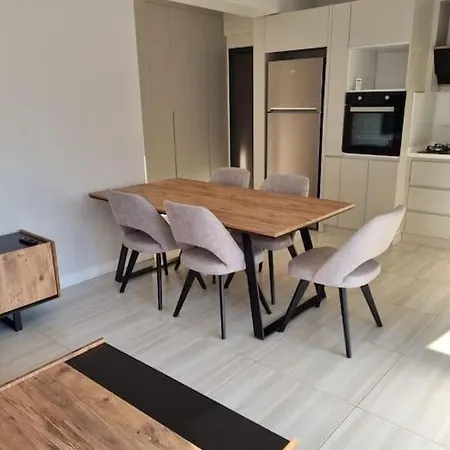 Belek'de 2+1 Klimali Havuzlu Lueks