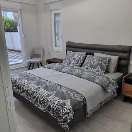 Apartman Belek'de 2+1 Klimali Havuzlu Lueks *